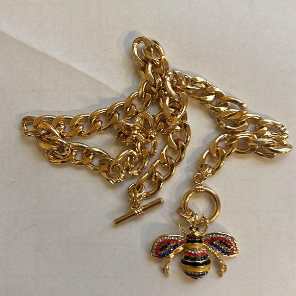 Gold Tone Chainlink Red-Blue-Yellow Rhinestone Bee Toggle Necklace NWT - (#0412) - Picture 2 of 3